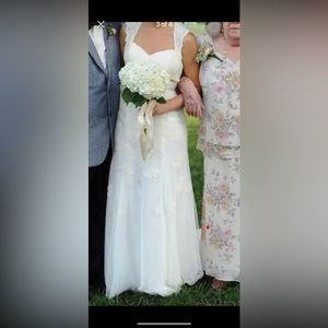 Size 10 David’s bridal lace dress.